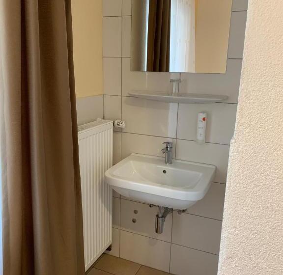 标准单人间, Schnitzelhaus Und Pension Stadt Rosbach