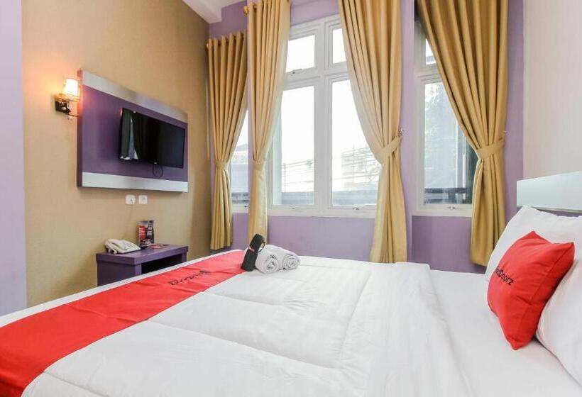 חדר סטנדרט, Reddoorz Plus Near Stasiun Bekasi