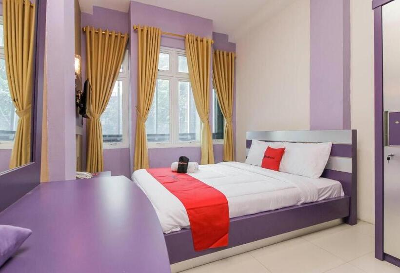 Номер Стандарт, Reddoorz Plus Near Stasiun Bekasi