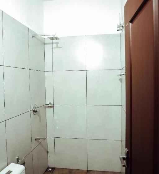 Номер Deluxe Вид на Сад, Back Packers Cochin Villa