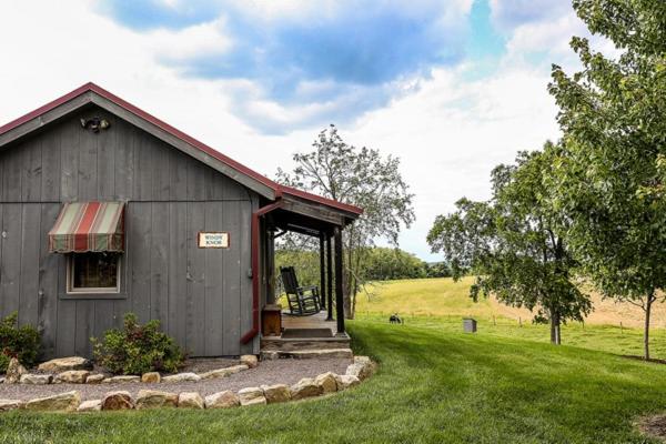小室, Watson Estate Bnb & Deer Creek Winery