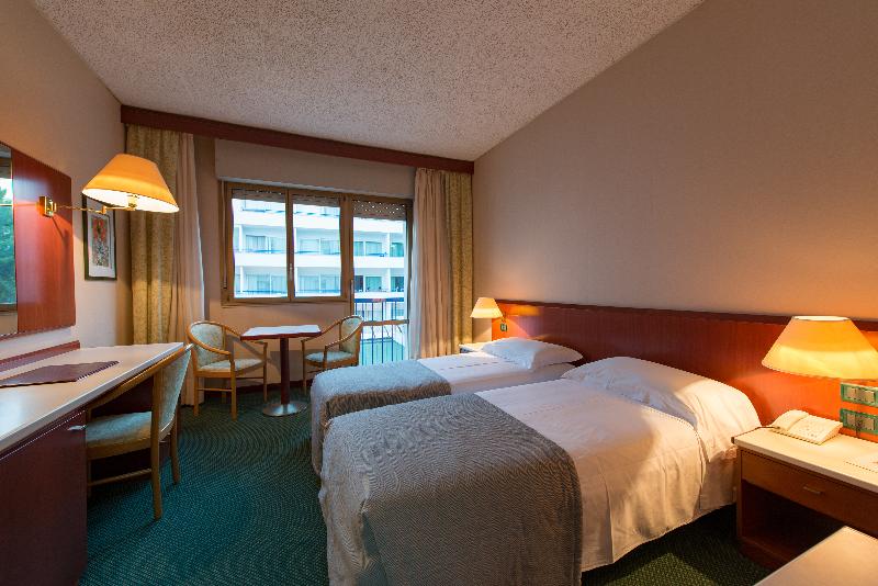 اتاق سوپریور چهار تخته, Raise Hotel Taichung