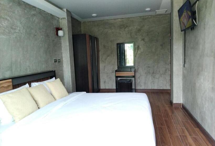 스탠다드 트리플 룸, Wee Hostel