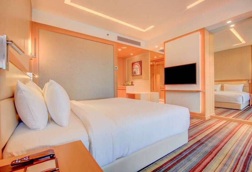 Номер Deluxe с Балконом, Radisson Blu Gorakhpur