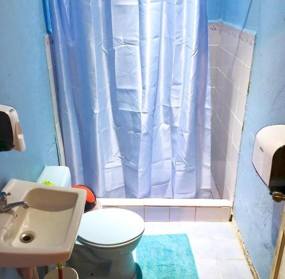 Семейный Номер, Tasty Dayz Hostel