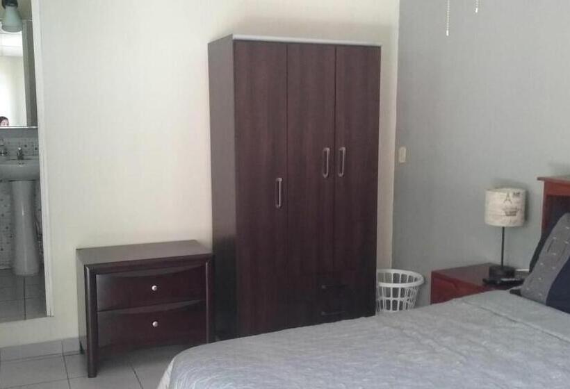 اتاق استاندارد با چشم‌انداز استخر, Casa San Benito