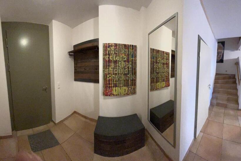 Дом 3 Спальни, Ad1716 Apartments
