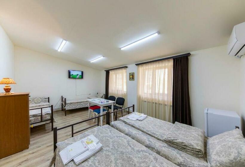 اتاق استاندارد چهار تخته, Tatev Hotel And Tours