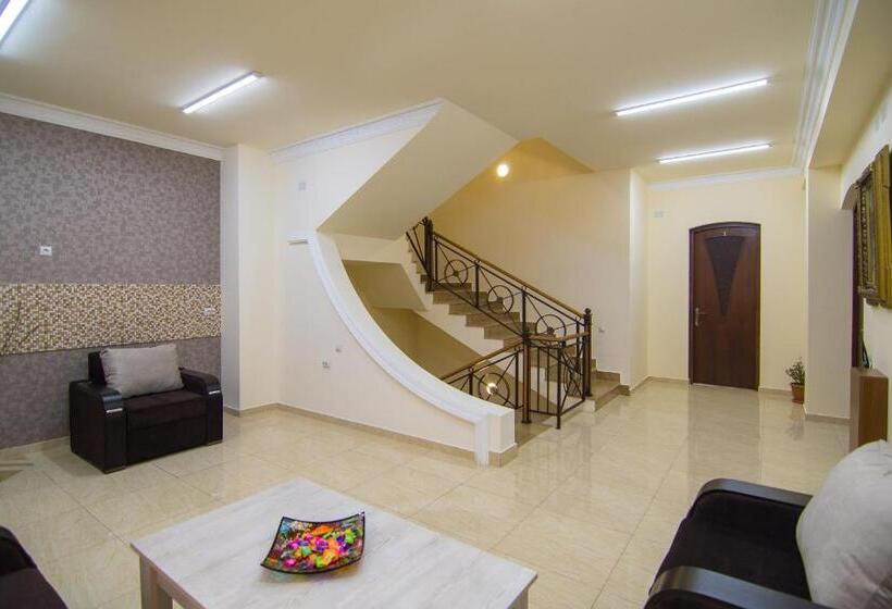 سوئیت با تخت بزرگ, Tatev Hotel And Tours