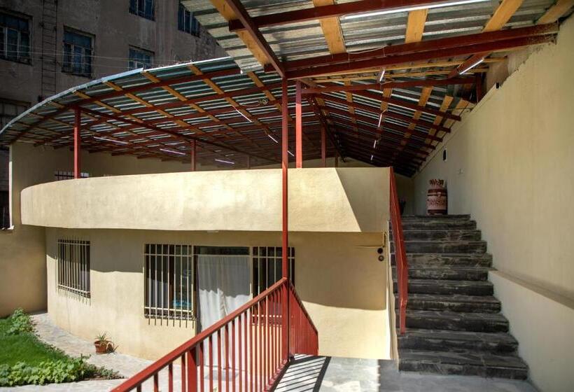 مجموعه ویستا شهر, Tatev Hotel And Tours