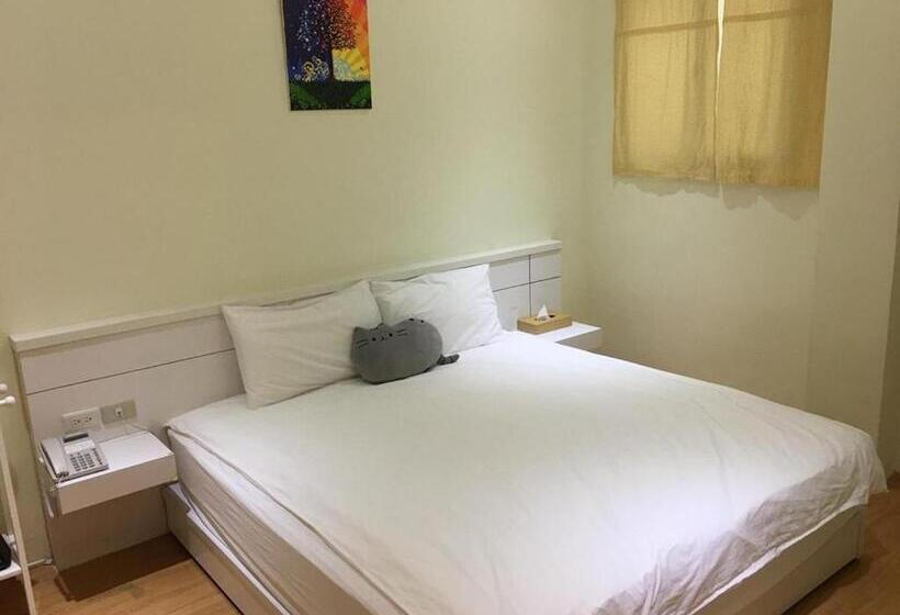 اتاق استاندارد, 3 Feet Cat