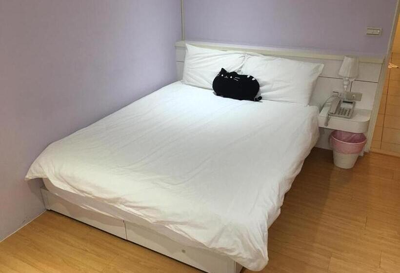 اتاق استاندارد, 3 Feet Cat