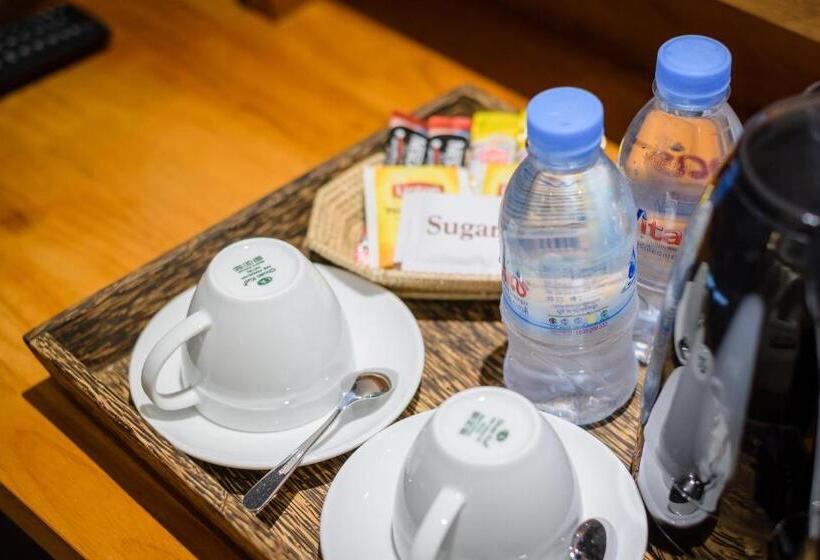 Трехместный Президентский, Phnom Penh 51 Hotel & Residences