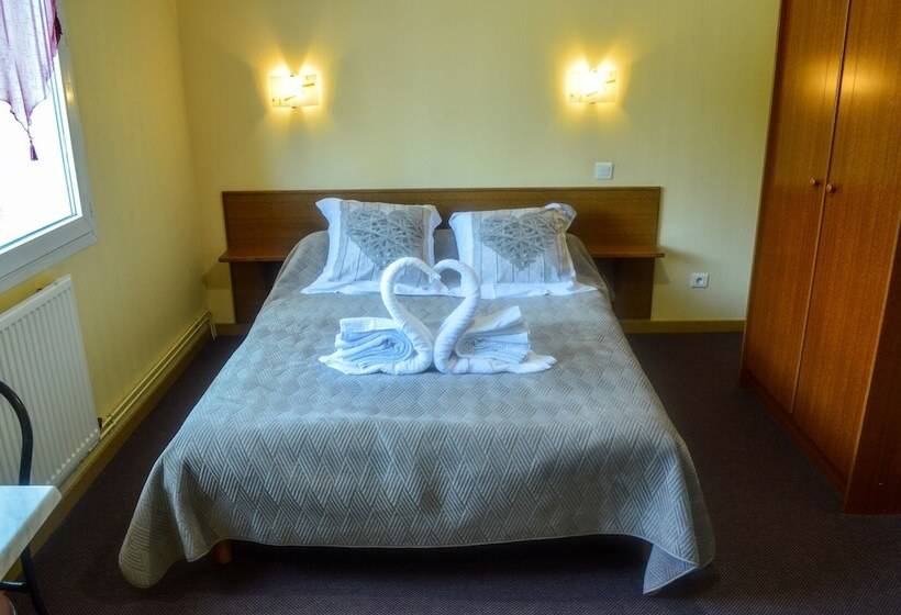 Номер Стандарт, Hôtel Le Pommeil