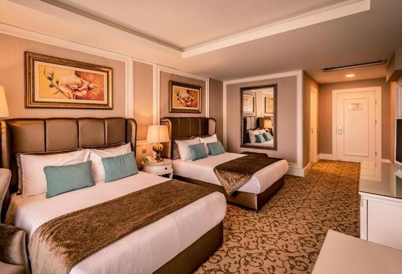 اتاق لوکس چهار تخته, Dome Hotel & Casino At Central Kyrenia