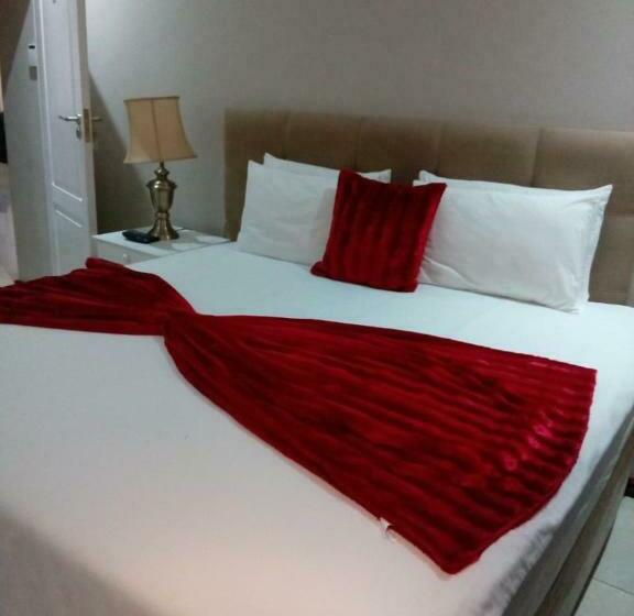 Номер Стандарт, Shoes Guest House