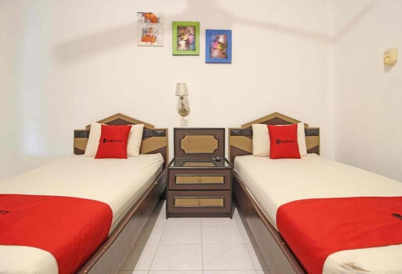 Номер Deluxe, Reddoorz Near Pojok Beteng Prawirotaman