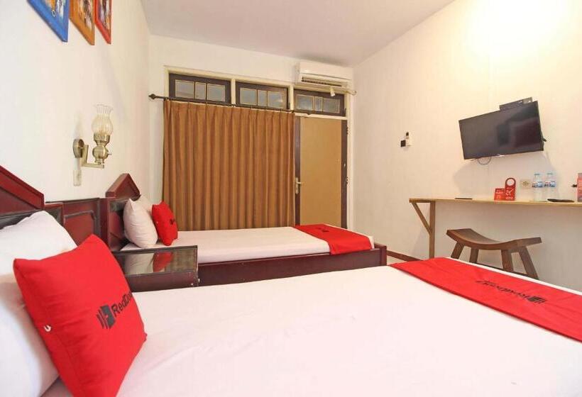 Номер Deluxe, Reddoorz Near Pojok Beteng Prawirotaman