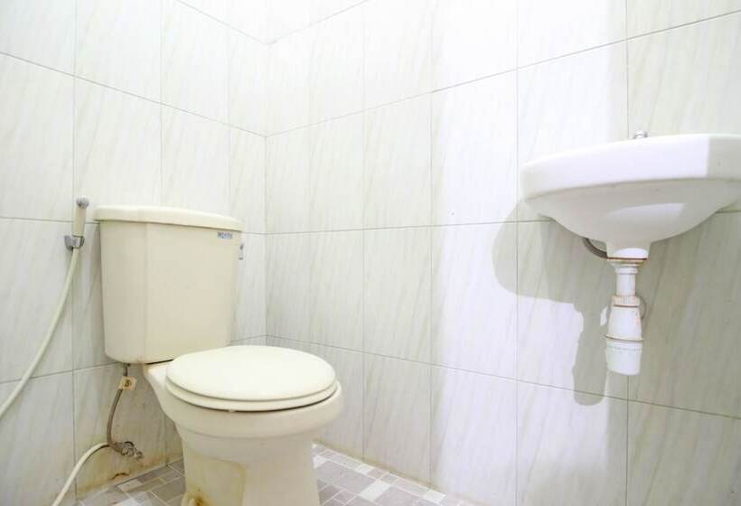 Номер Стандарт, Reddoorz Near Pojok Beteng Prawirotaman