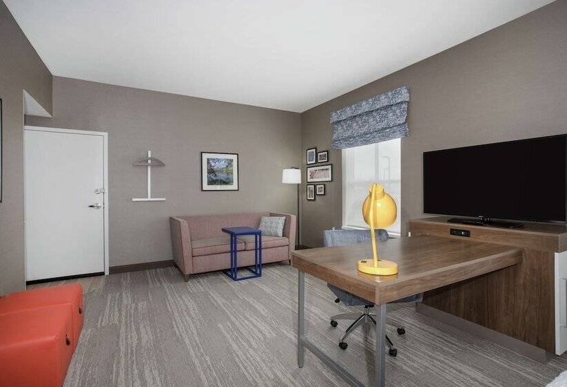 Студия Стандарт Двуспальная Кровать, Hampton Inn & Suites Logan