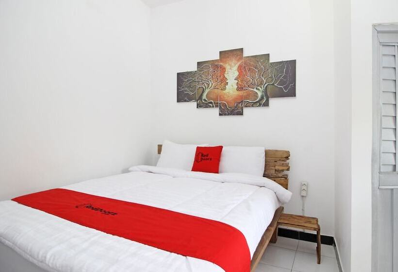Номер Стандарт, Reddoorz Syariah Near Akmil Magelang