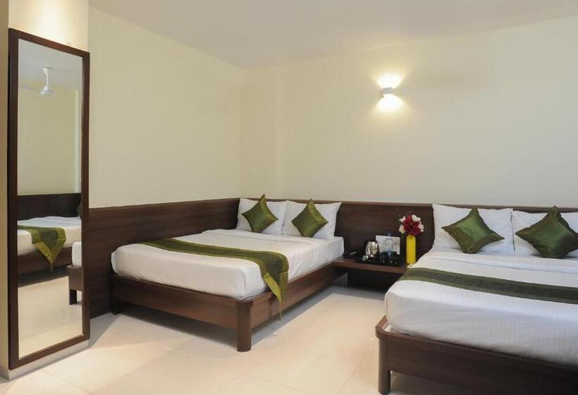 Номер Deluxe, Treebo Balaji Residency