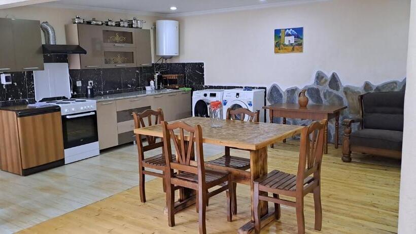 اتاق استاندارد با بالکن, Guesthouse Robi