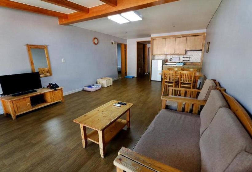 스탠다드 스튜디오, Yangji Pine Resort
