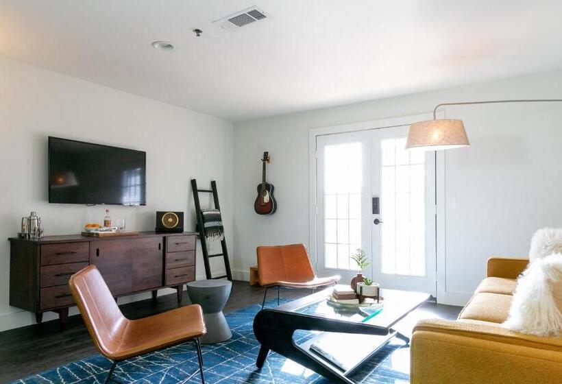 2 Bedroom Premium Apartment, Bode Nashville