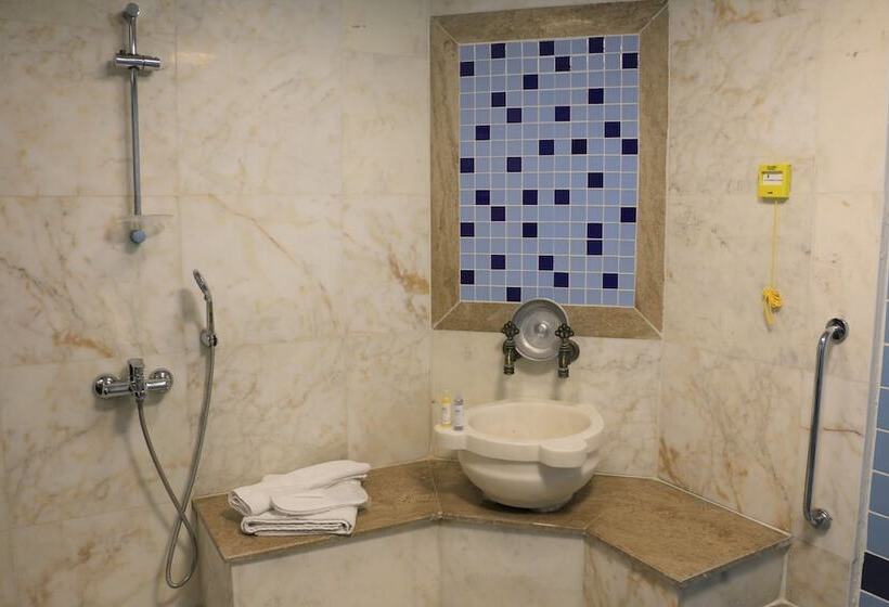 إستوديو قياسى, Aforia Thermal Residences