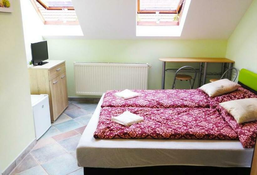Студия Deluxe, Hőforrás Wellness Vendégház