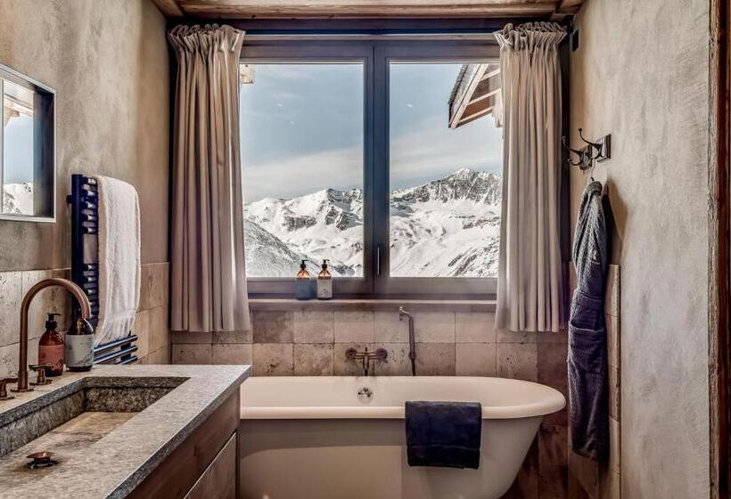1 Bedroom Penthouse Apartment, Le Refuge De Solaise   2551 M Altitude