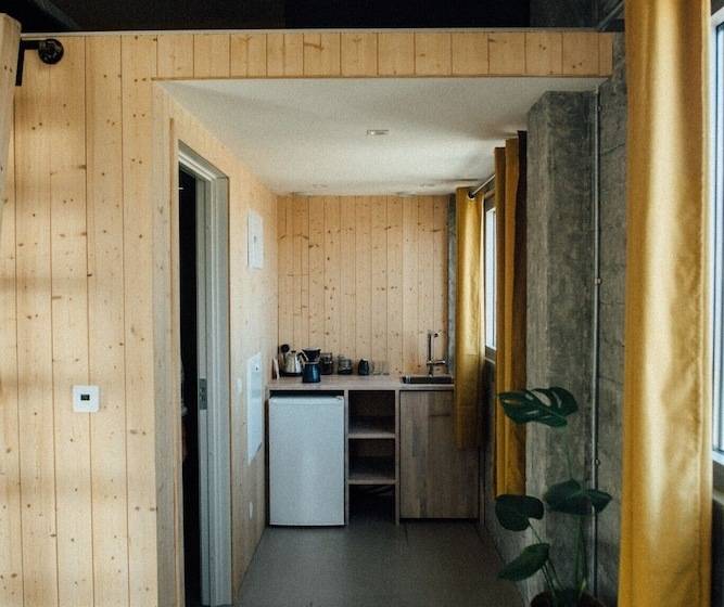 Номер Стандарт, Trevarefabrikken