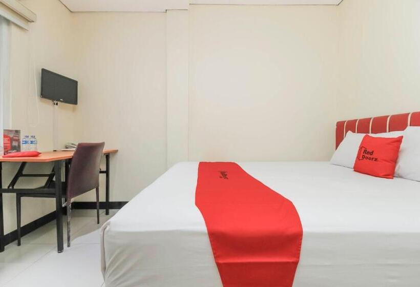 Номер Стандарт, Reddoorz Plus @ Jalan Pemuda Jakarta