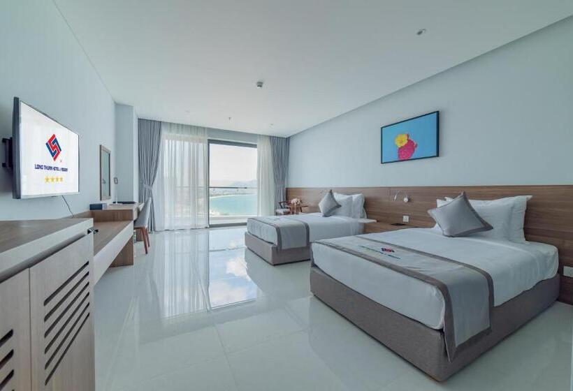 اتاق لوکس با چشم‌انداز دریا, Long Thuan Hotel & Resort
