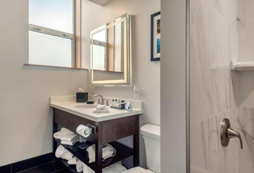 스위트 킹사이즈 침대, The Courthouse Hotel, Ascend Hotel Collection