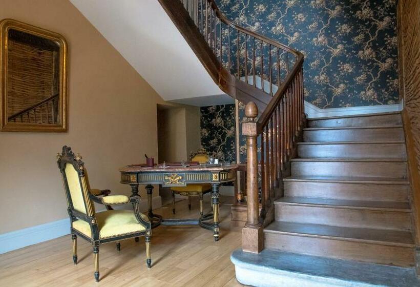 Семейный Номер, Le Relais