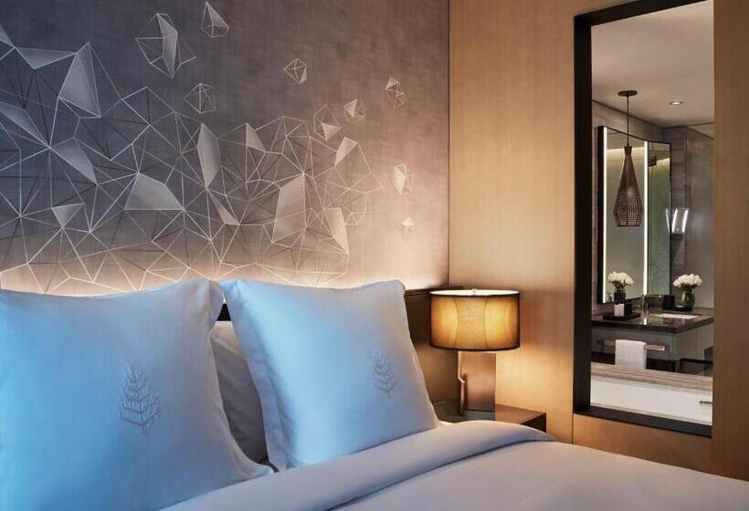 Номер Премиум, Four Seasons Hotel Bengaluru At Embassy One