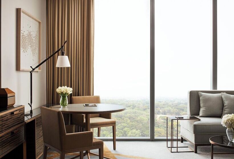 Номер Deluxe Кровать Кинг, Four Seasons Hotel Bengaluru At Embassy One