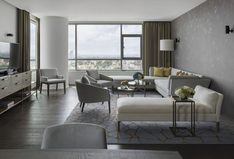 Люкс Повышенной Комфортности, Four Seasons Hotel Bengaluru At Embassy One
