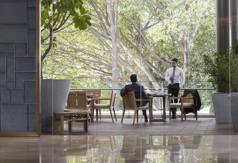 Люкс, Four Seasons Hotel Bengaluru At Embassy One