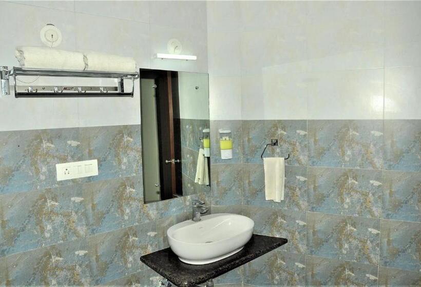 标准四人间共用浴室, Alcor Spa Resorts