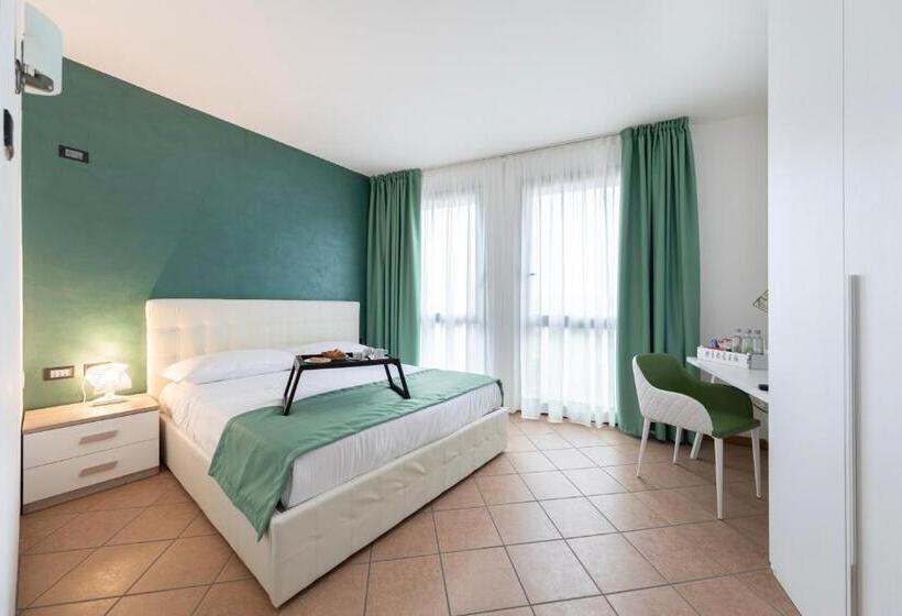 Superior Oda, Lake Como Golf
