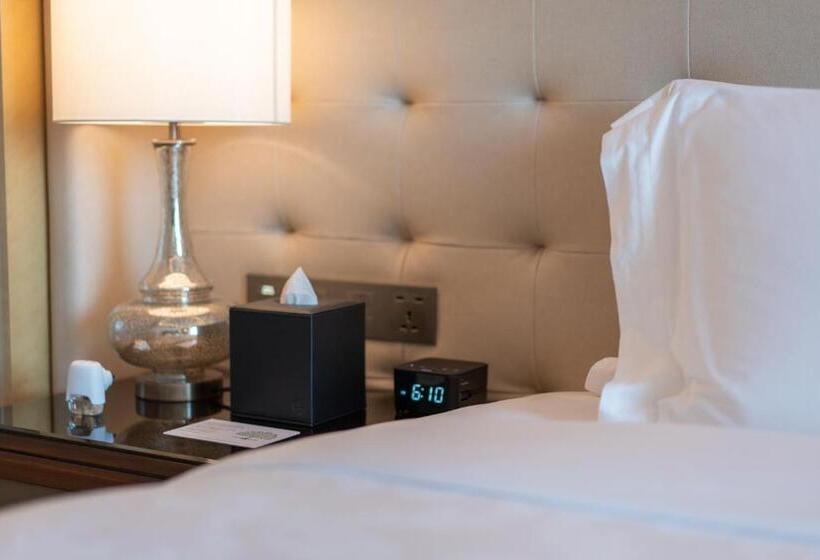 Номер Deluxe, The Langham Hefei