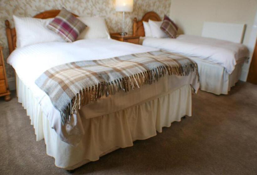 اتاق استاندارد سه نفره, Station Hotel Stonehaven