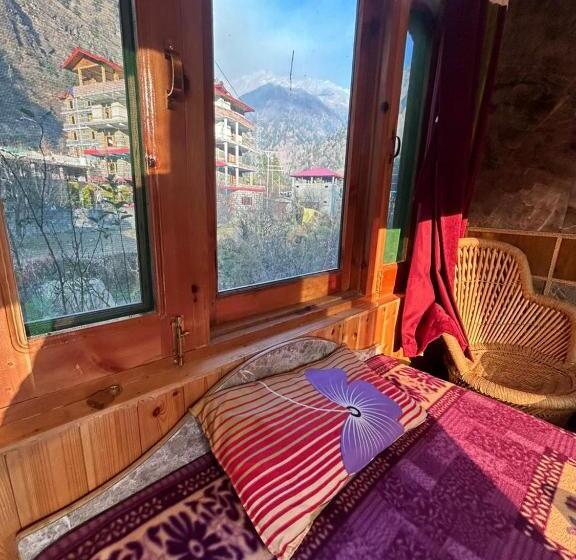 4인용 스탠다드 룸, Snow View Guest House