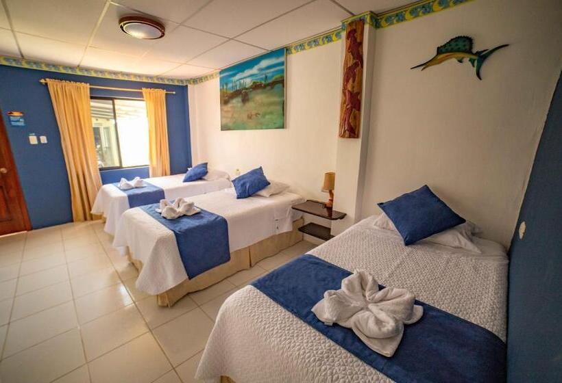 Номер Стандарт Трехместный, Hostal Gladismar