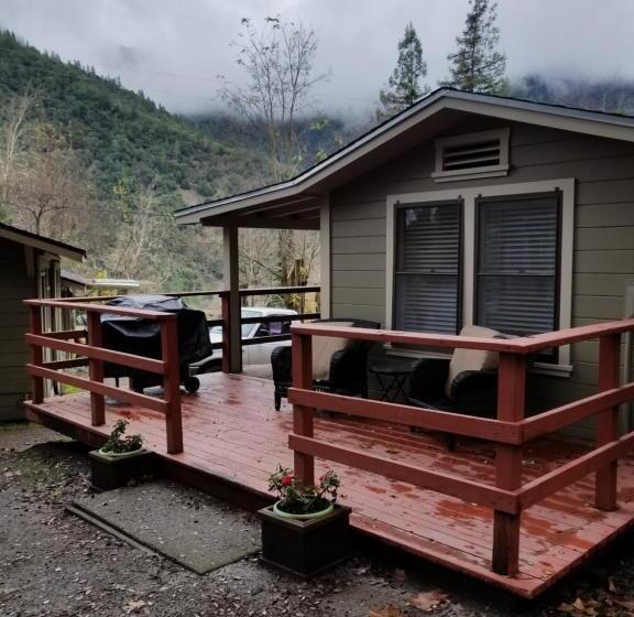 Номер Стандарт, China Creek Cottages