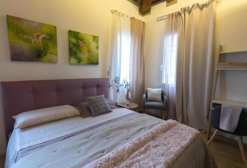 اتاق استاندارد چهار تخته, A Casa Di V Ale