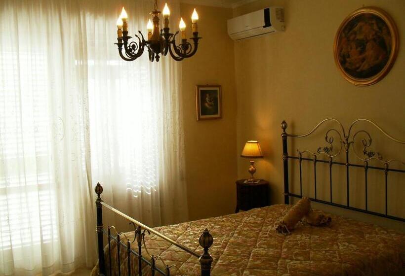 اتاق کلاسیک سه تخته, I 13 Cavalieri Guest House